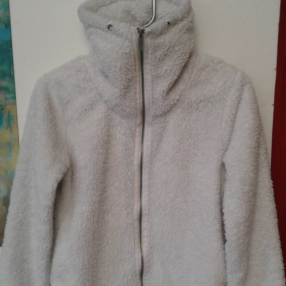ROXY white fuzzy jacket - Picture 1 of 5